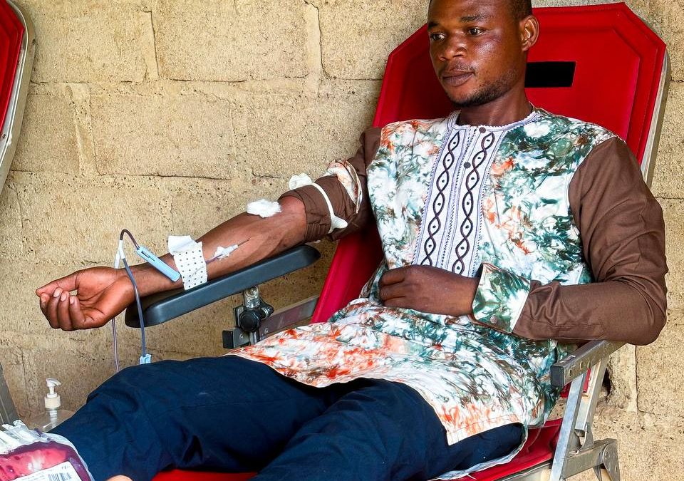 Campagne de don de sang à Sin-Yiri: la Fondation ED et ses partenaires mobilisés pour sauver des vies.